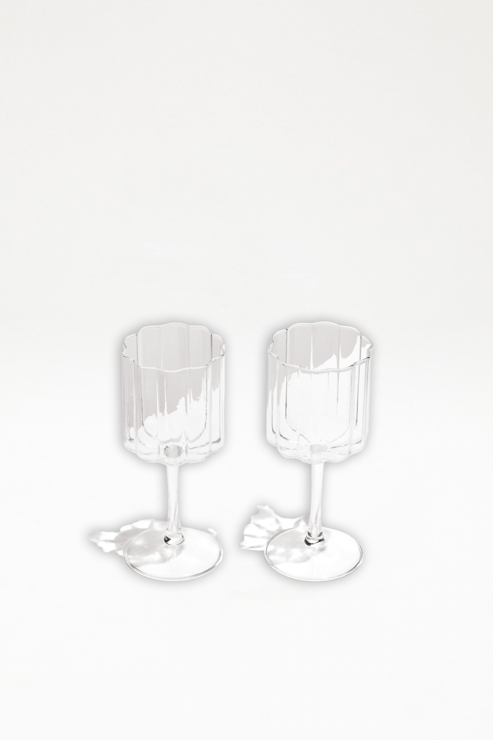 Fazeek - Wave Wine Glasses - Clear - Ensemble Studios
