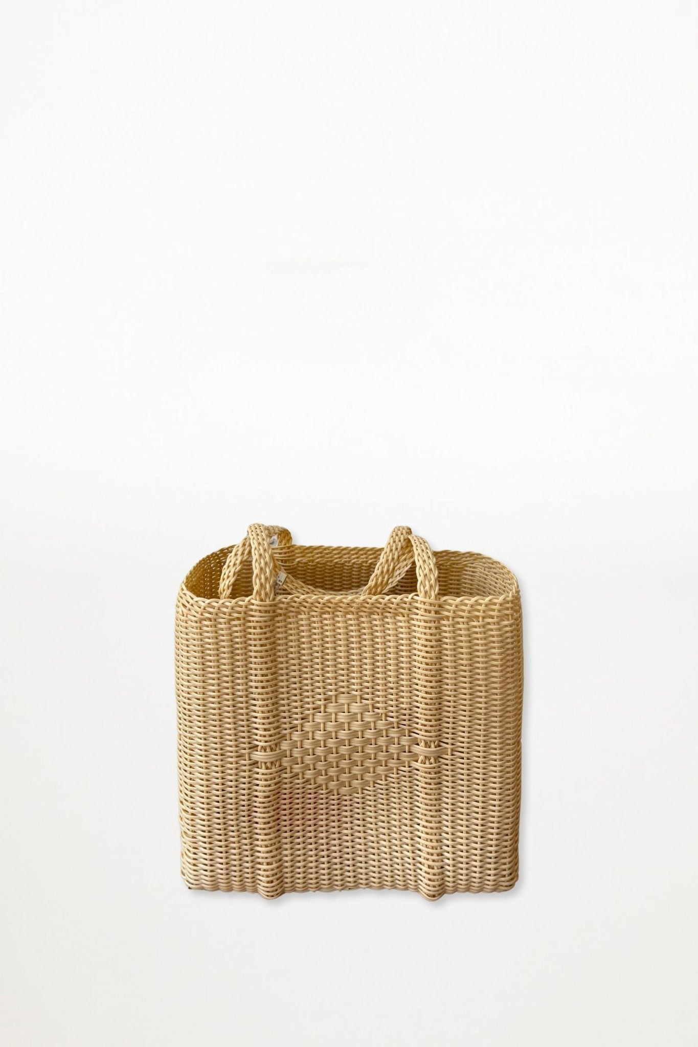 ixöq - Recycled Plastic Cesta Basket Tote Medium - Sand - Ensemble Studios
