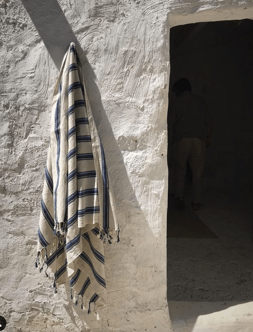 Cotorra - Yves Klein Towel - Ensemble Studios