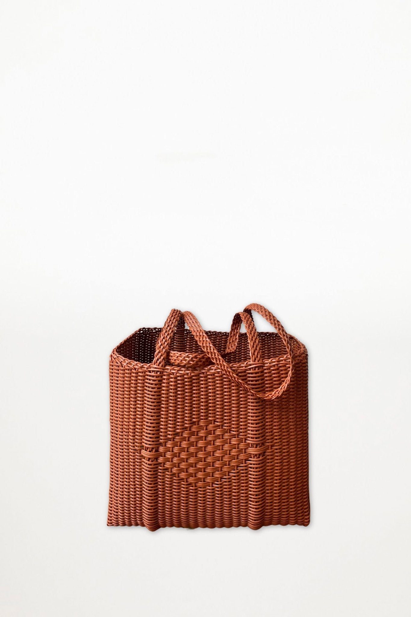 ixöq - Recycled Plastic Cesta Basket Tote Medium - Clay - Ensemble Studios